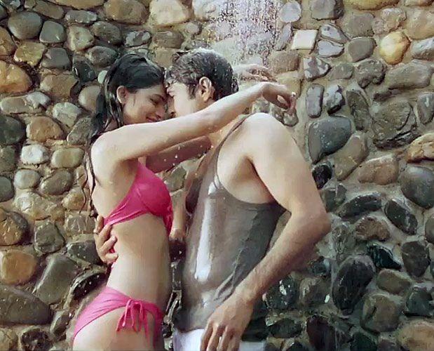 Hot Bollywood Love Kissing Scenes Photos