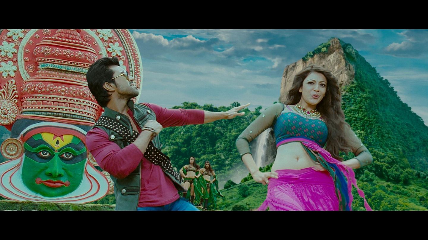 HOT Kajal Aggarwal Unexpected Oops Moments Pics