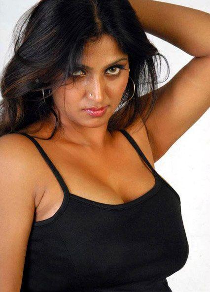 Hot Pictures Of Bhuvaneshwari