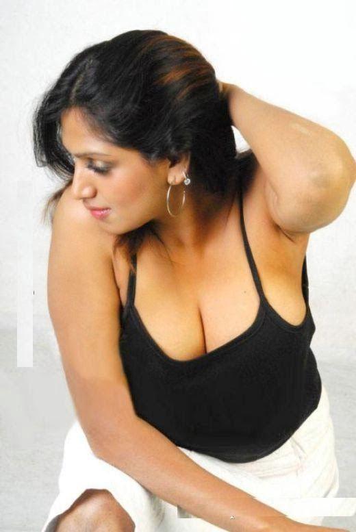 Hot Pictures Of Bhuvaneshwari