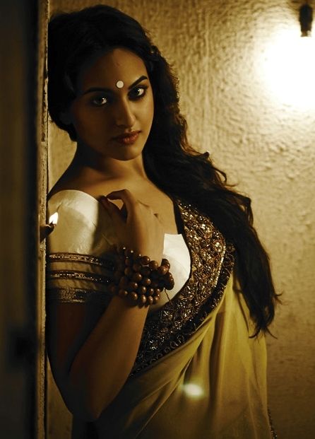 Hot Sonakshi Spicy photos