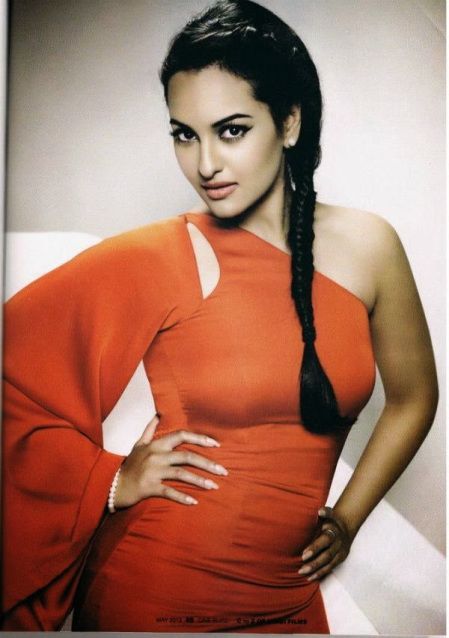 Hot Sonakshi Spicy photos