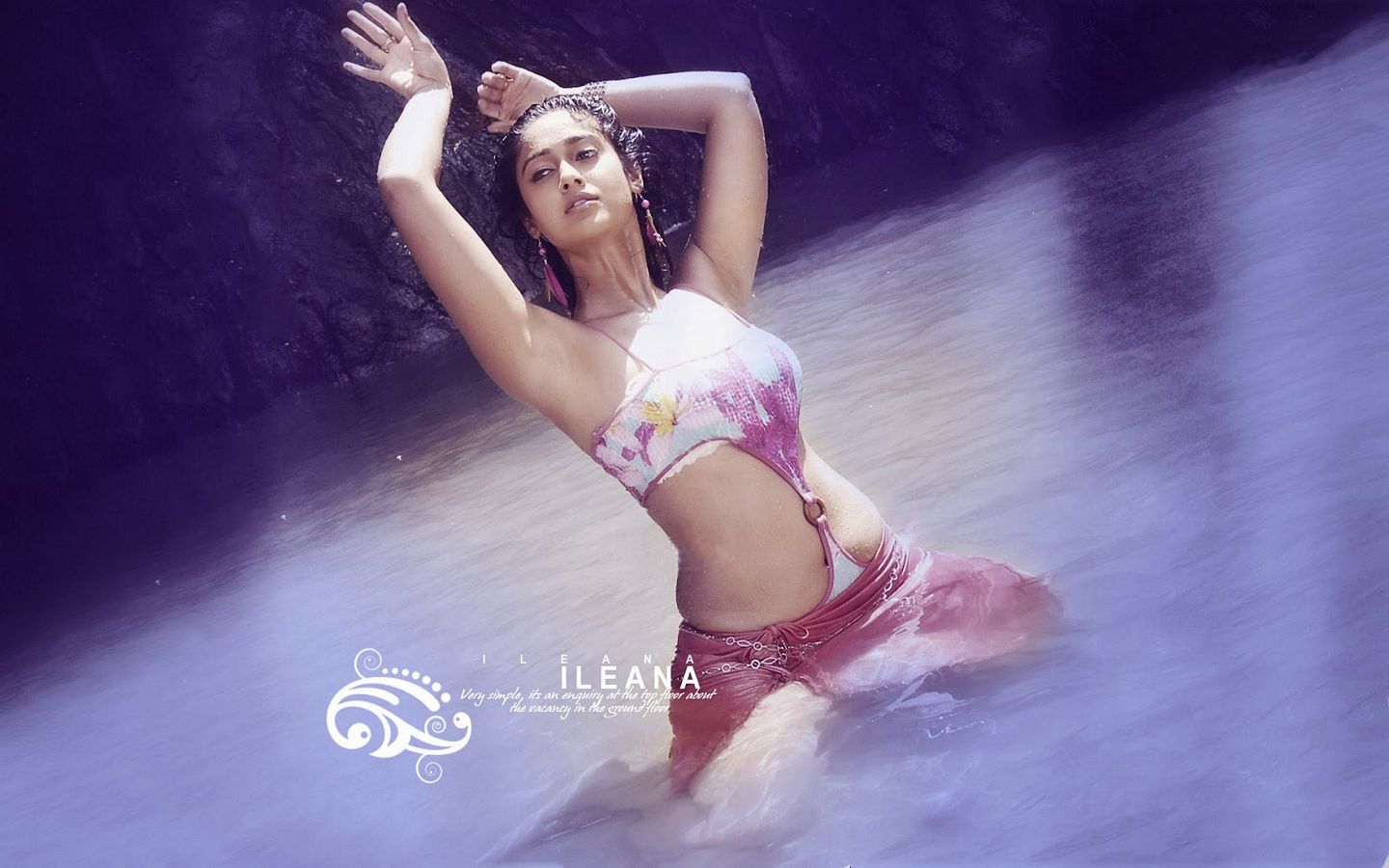 Hotest Actress Ileana Bikini Photos