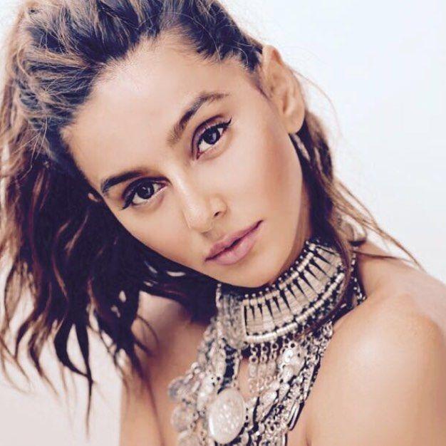 Hotness Alert: Shibani Dandekar Looks Smoking Hot In A Bikini Stills