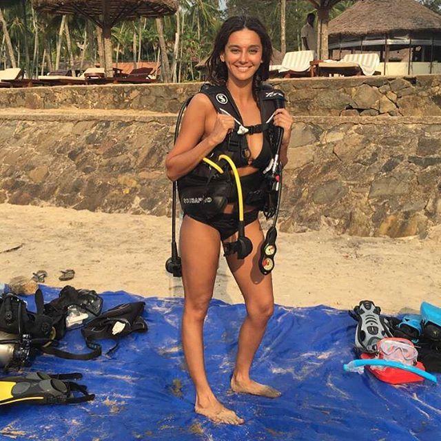 Hotness Alert: Shibani Dandekar Looks Smoking Hot In A Bikini Stills