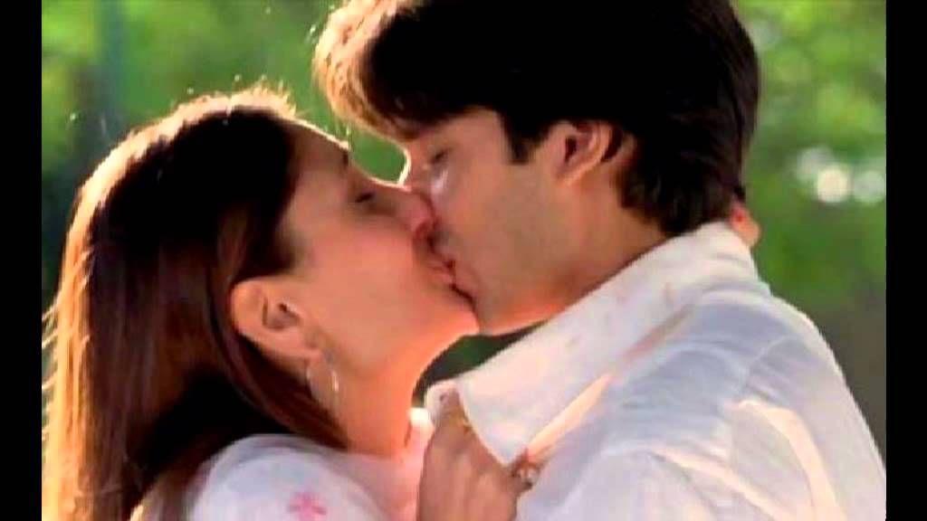 Hottest Kissing Scenes Of Bollywood
