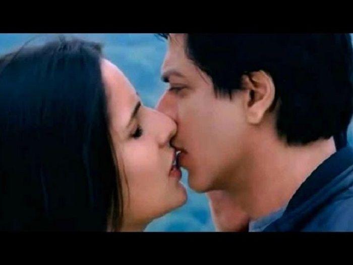 Hottest Kissing Scenes Of Bollywood