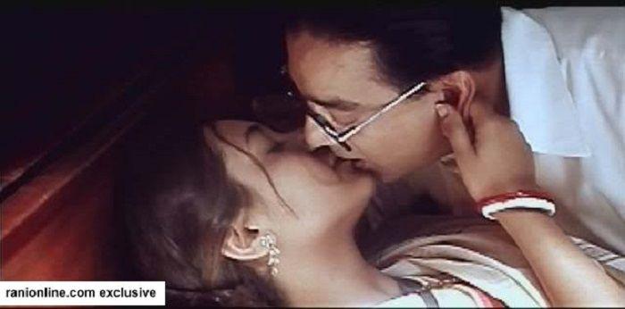 Hottest Kissing Scenes Of Bollywood