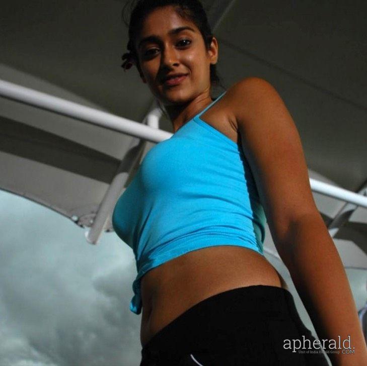 Ileana Hot Navel Photos