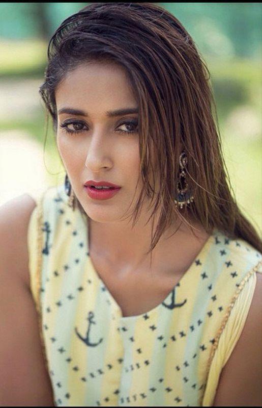 Ileana Hot Navel Pictures