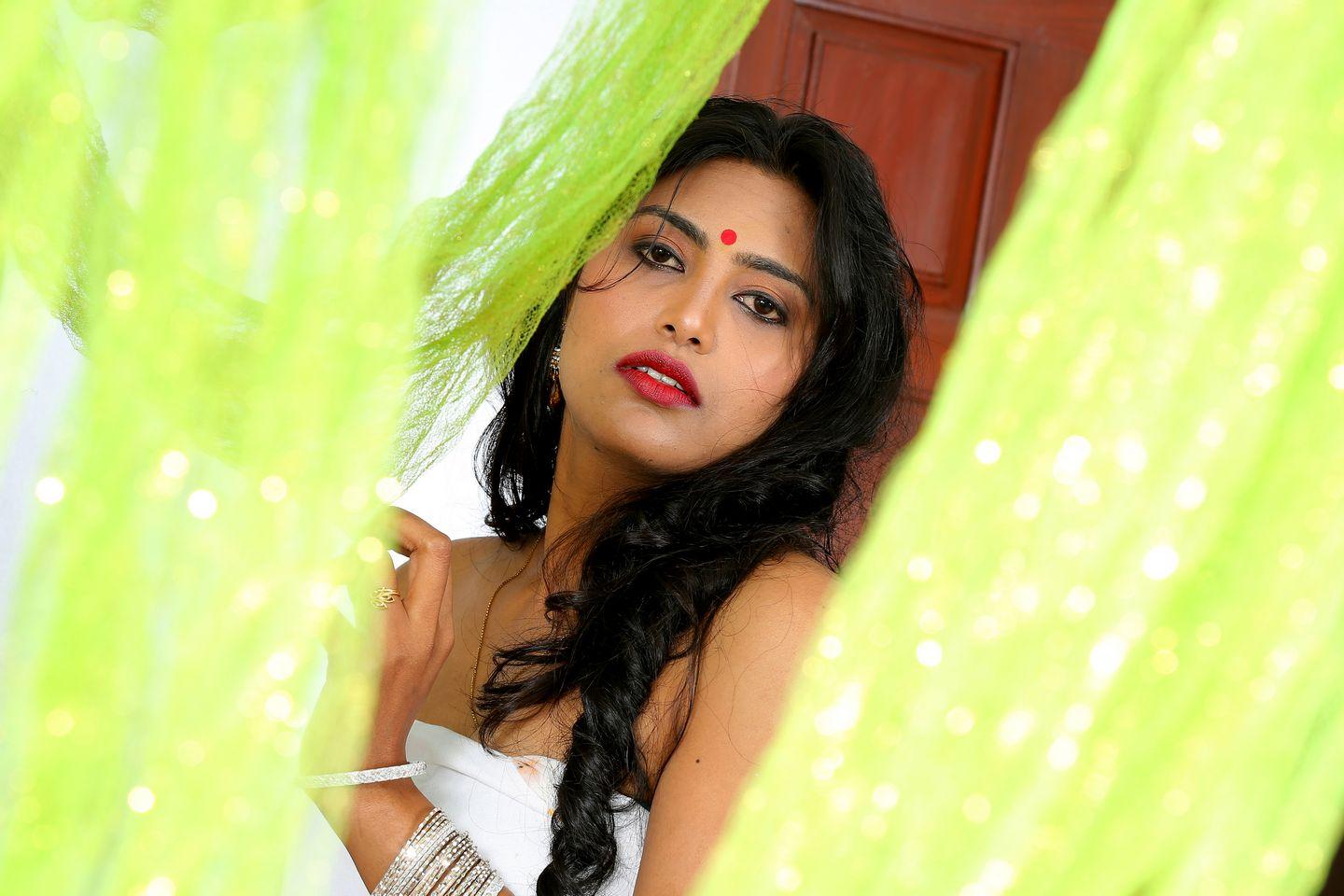 Itlu Mi Saroja Movie Stills