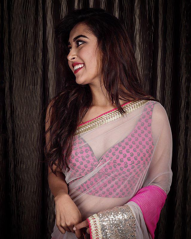 Jinal Joshi Actor Latest Hot Photoshoot Stills