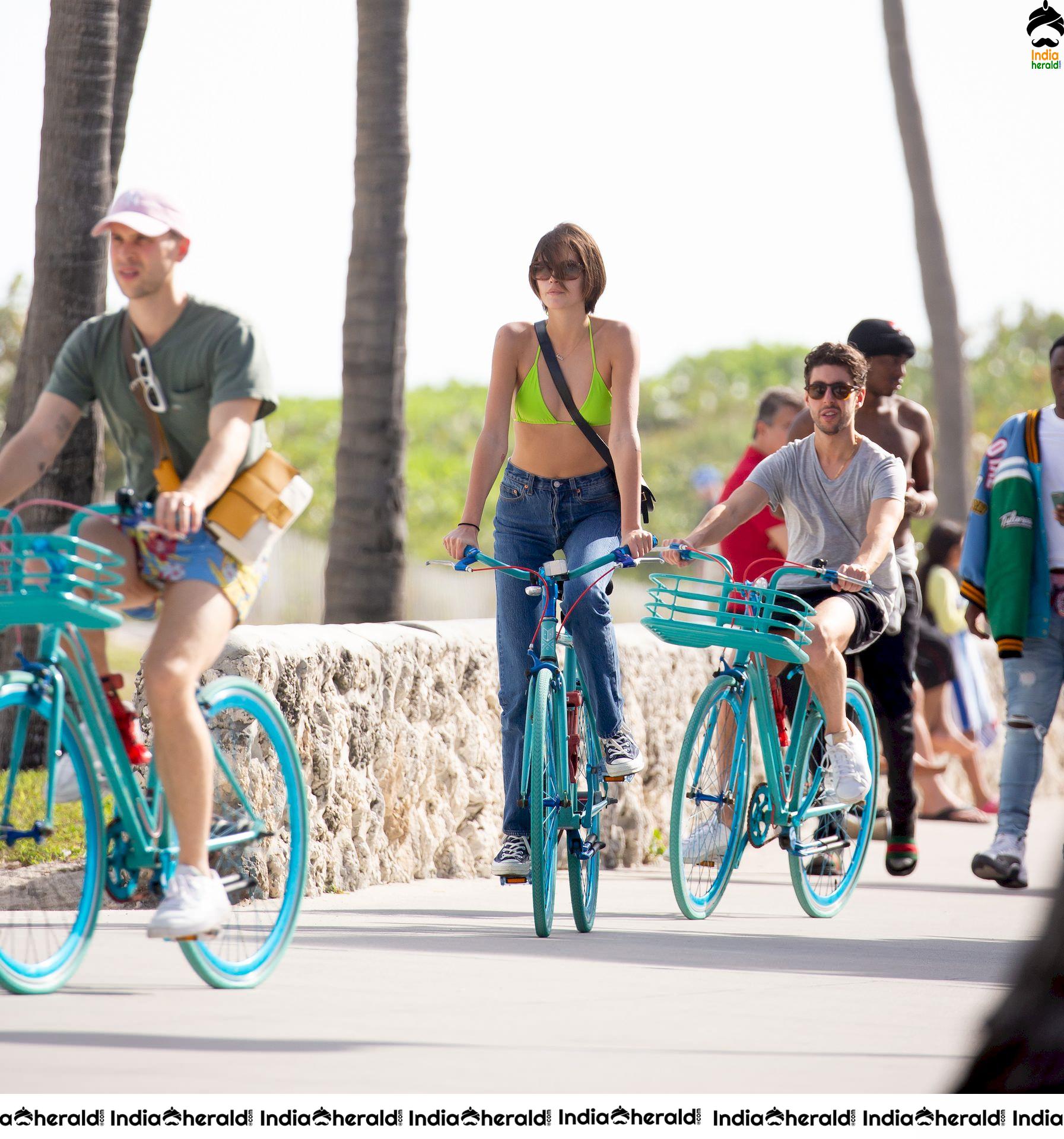 Kaia Gerber Cycling In A Bikini Top And Kissing Her Boyfrie kaia-gerber-cycling-in-a-bikini-top-and-kissing-her-boyfrie