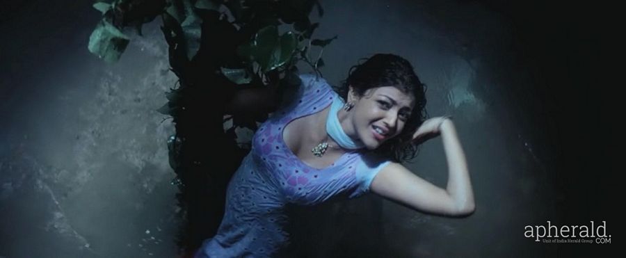 Kajal Agarwal New Hot Navel Images
