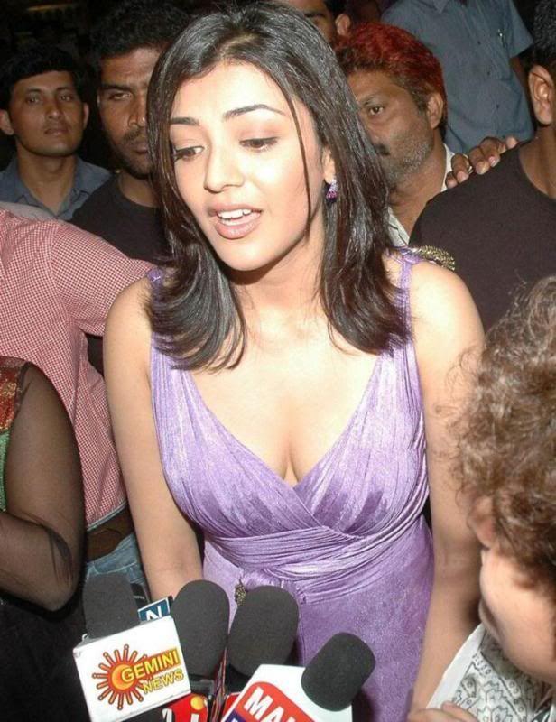 Kajal Agarwal Super Hot Cleavage Collection Photos