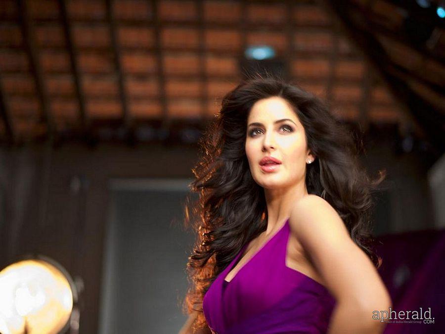 Katrina Kaif Sexy Pics