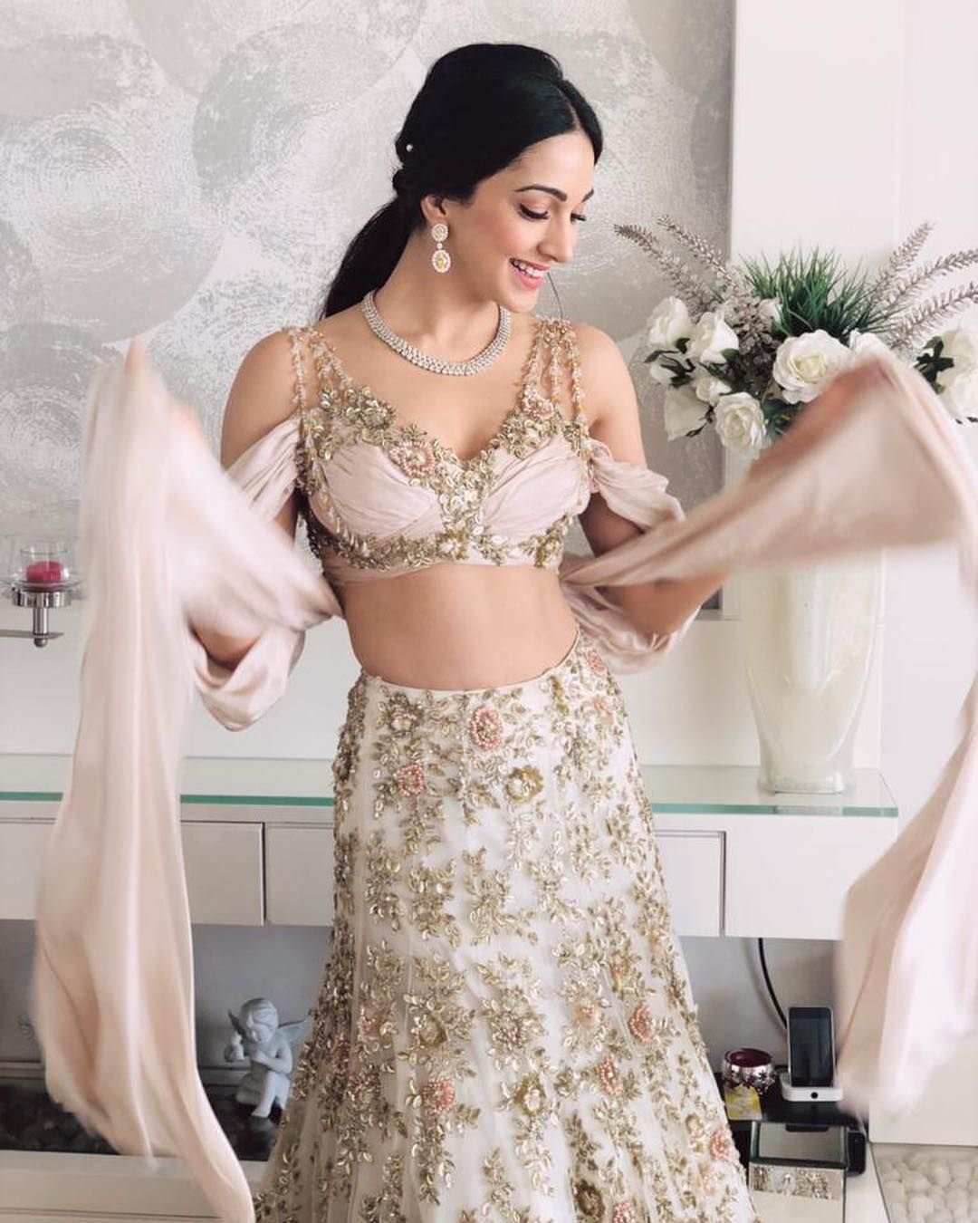 Kiara Advani New Latest Hot Sexy Pics