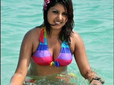 Komal Jha Unseen Hot & Spicy Bikini Pictures that Will Steal Your Heart