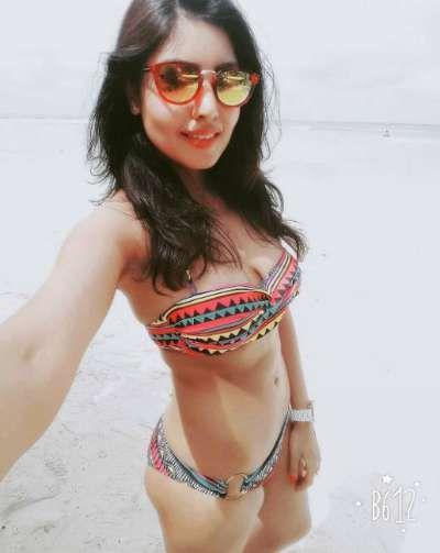 Komal Jha Unseen Hot & Spicy Bikini Pictures that Will Steal Your Heart