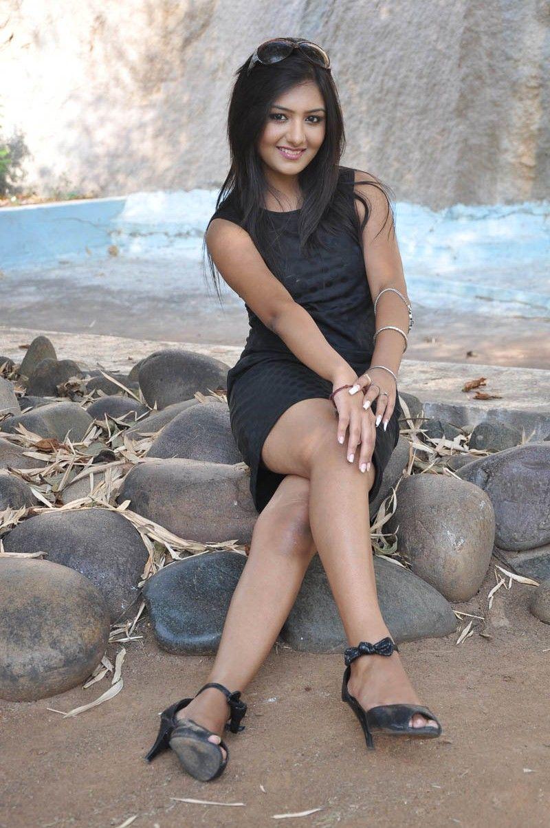 Kushi Mukerjee Sexy Pics