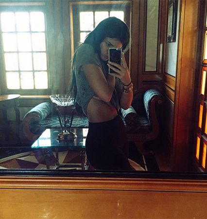 Kylie Jenner Hottest Selfie Pics