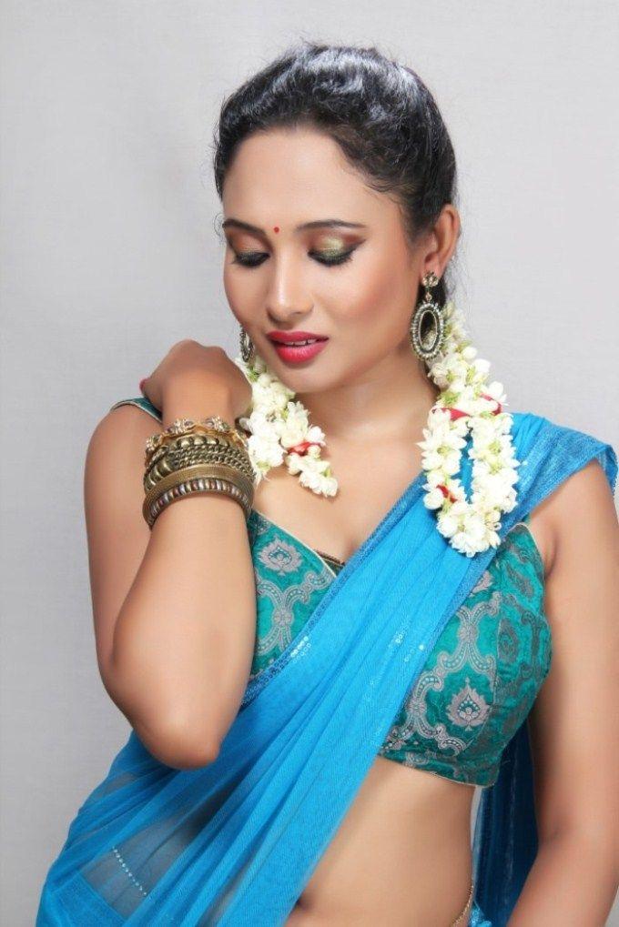 Latest Pearl D'souza Hot Cleavage & Navel Show Photoshoot Stills