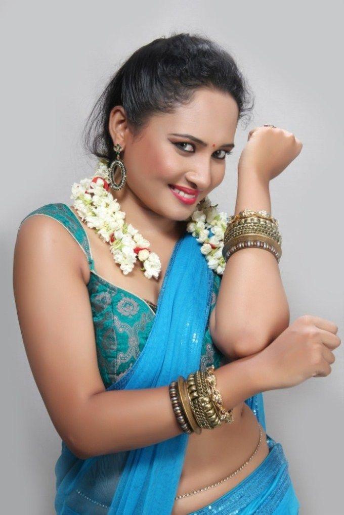Latest Pearl D'souza Hot Cleavage & Navel Show Photoshoot Stills
