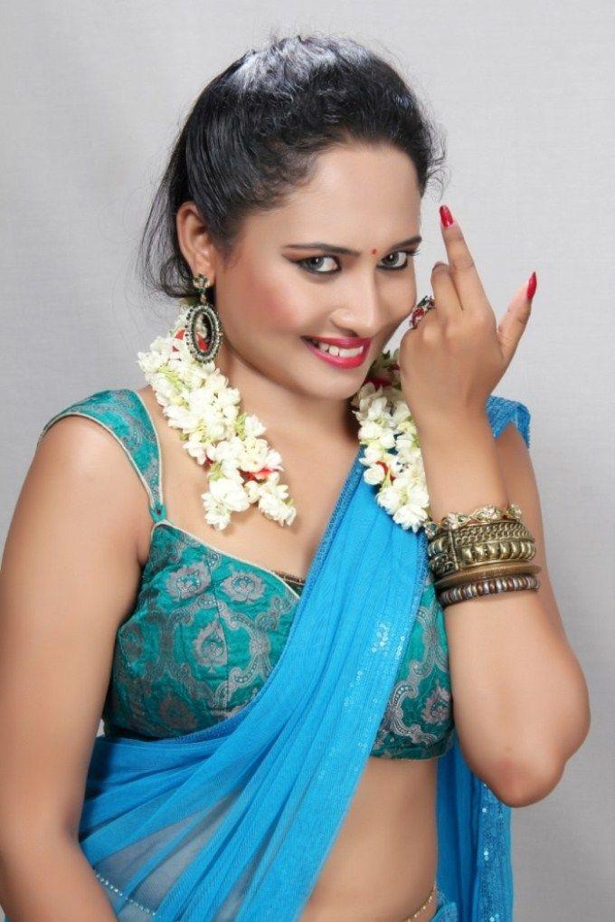 Latest Pearl D'souza Hot Cleavage & Navel Show Photoshoot Stills