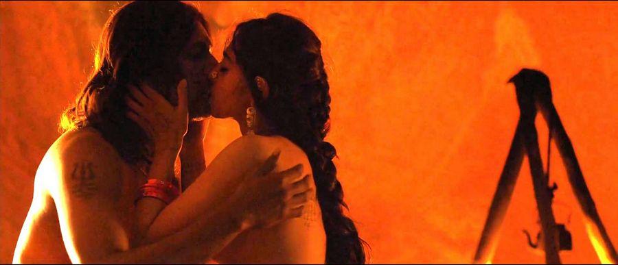 LEAKED! Radhika Apte's Hot scene from Parched is going viral