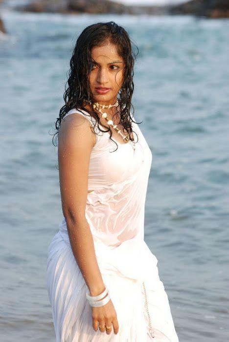 Madhavi Latha Sexy Photos