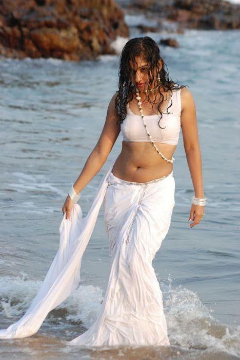 Madhavi Latha Sexy Photos