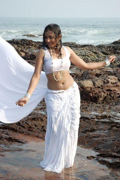 Madhavi Latha Sexy Photos