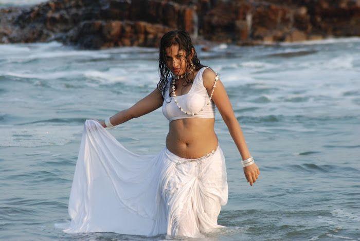 Madhavi Latha Sexy Photos