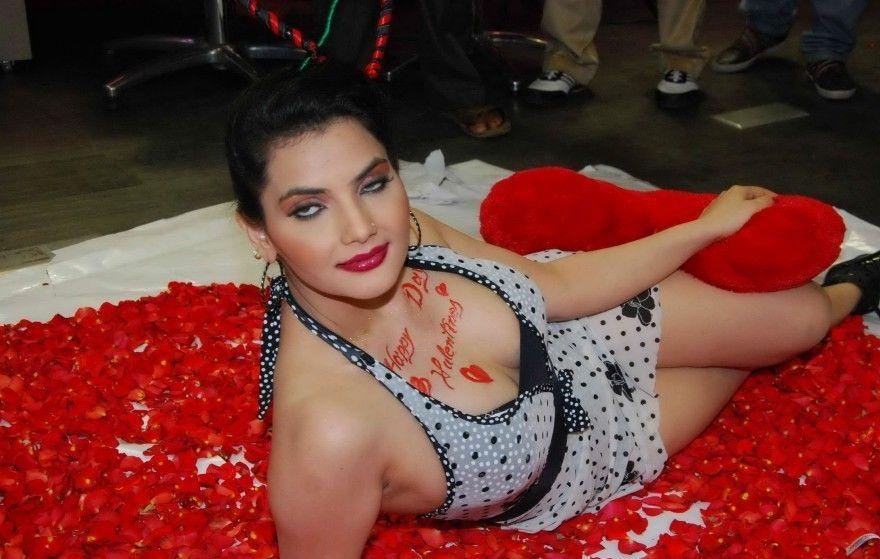 Madhavi Sharma Hot Photos