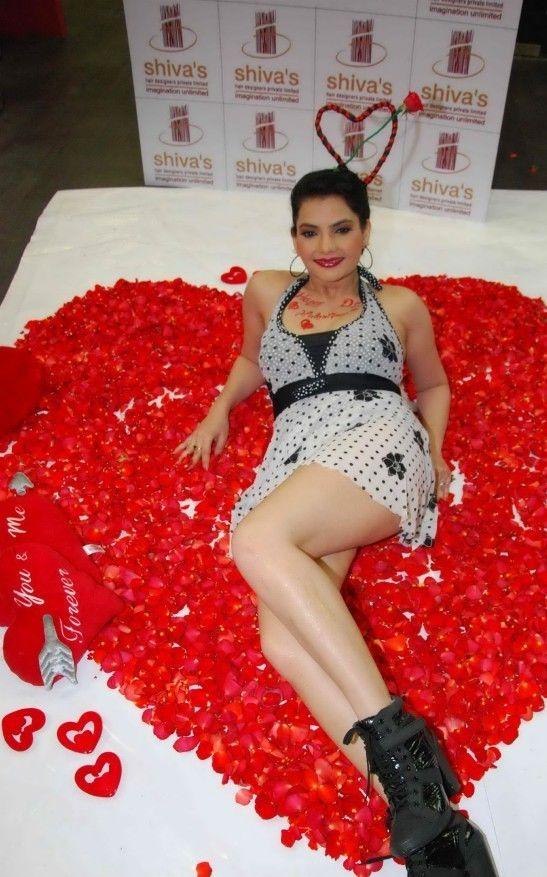 Madhavi Sharma Hot Photos