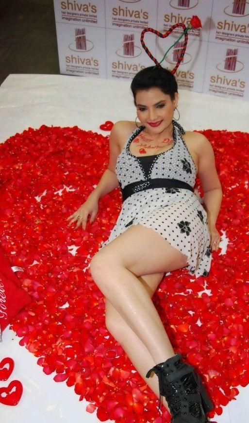 Madhavi Sharma Hot Photos