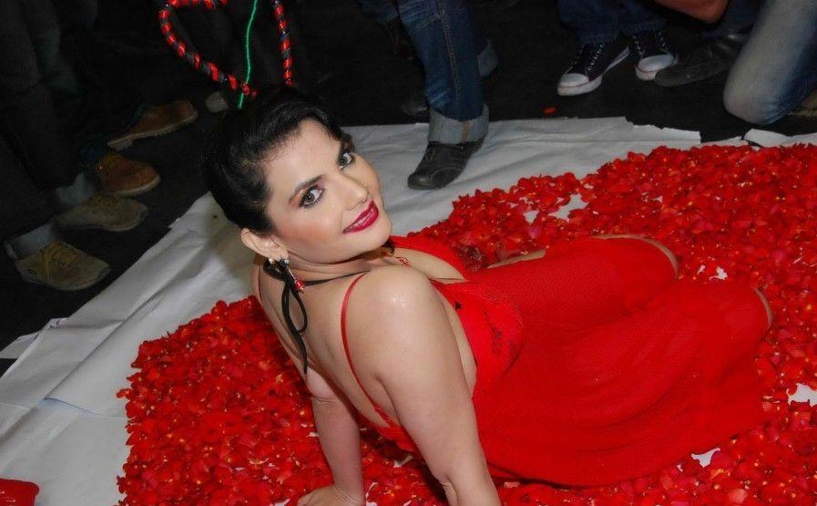 Madhavi Sharma Hot Photos