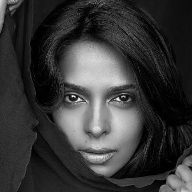 Mallika Sherawat Cleavage Stills