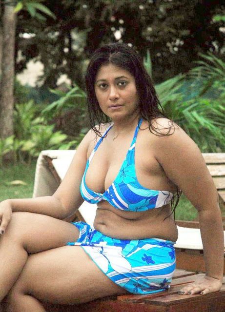 Mallu Actress Hot Navel Pics