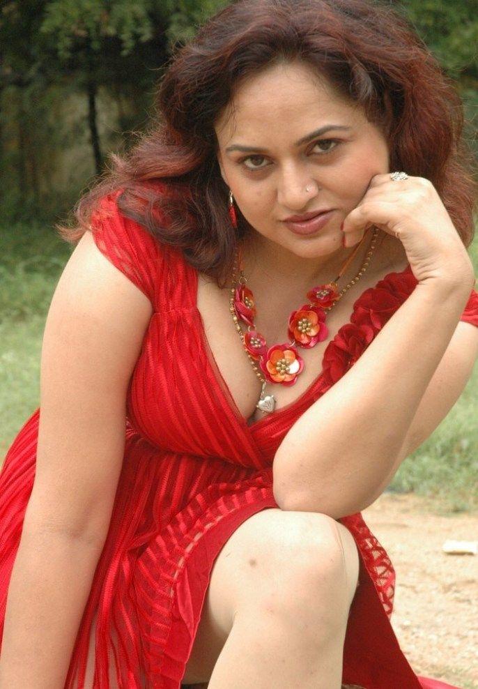 Mallu Actress Sexy Glamour Photos