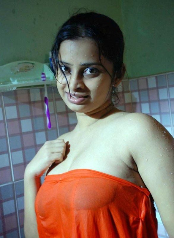 Mallu Hottest Actress Wet Pics