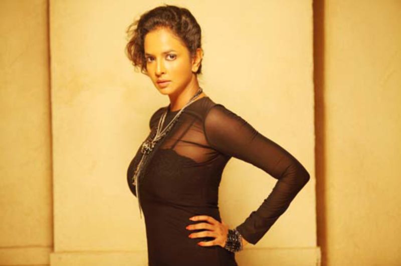 Manchu Lakshmi Hot Looks