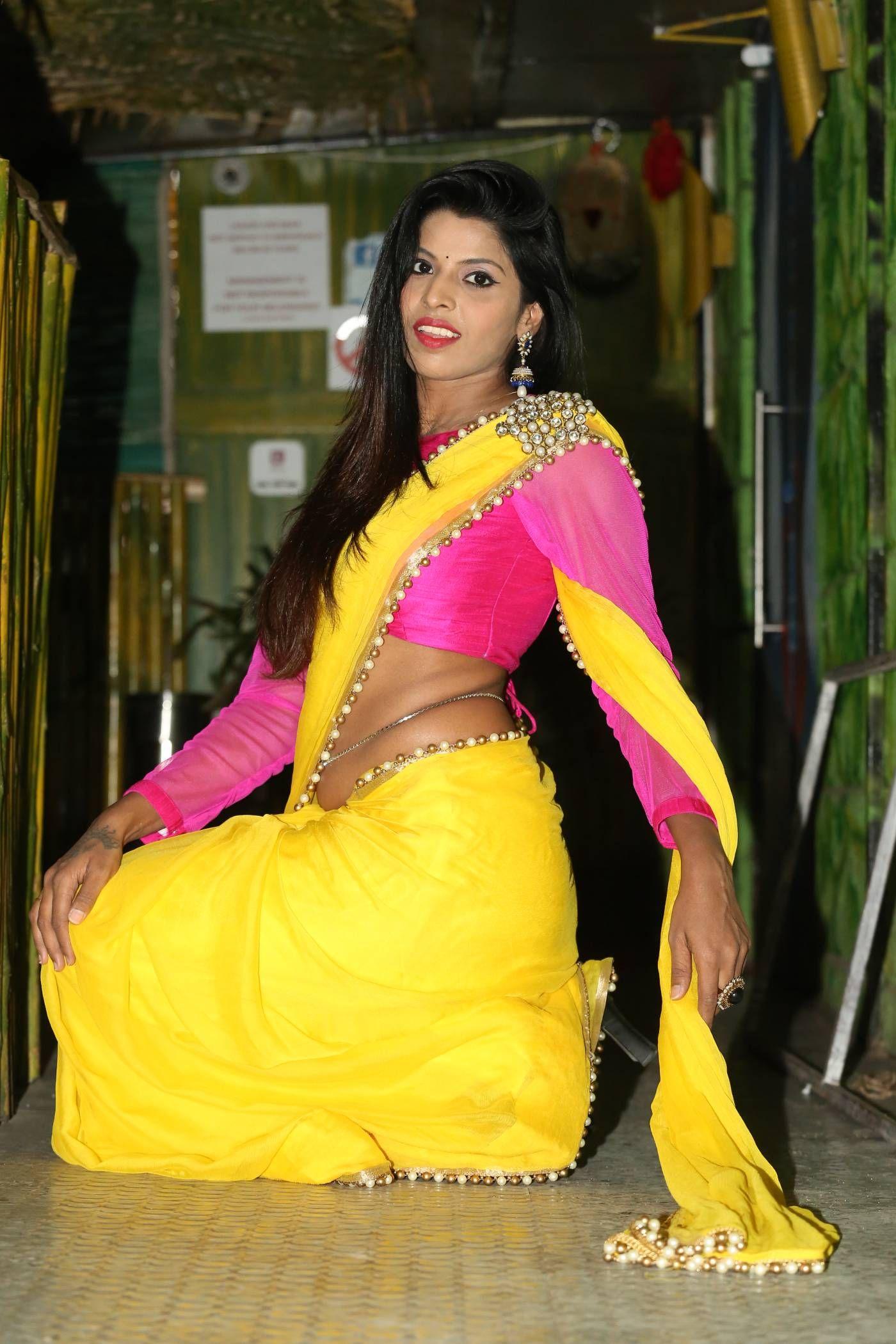 Manisha pillai Hot Saree Pics