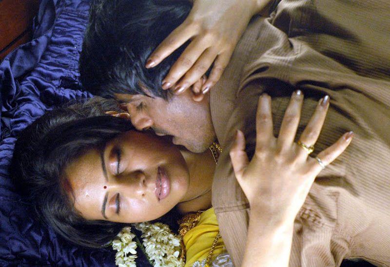 Mayanginen Thayanginen Movie Hot Stills