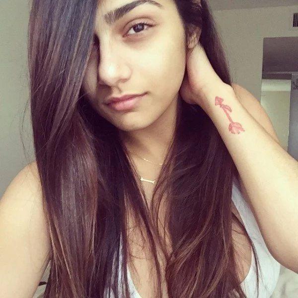 Mia Khalifa Pics That You Can’t Resist To Share In Boys WhatsApp Group