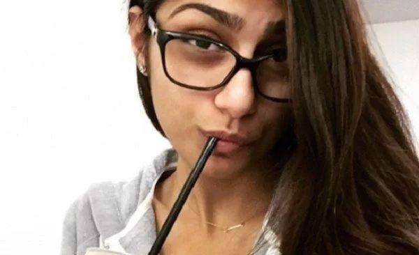 Mia Khalifa Pics That You Can’t Resist To Share In Boys WhatsApp Group