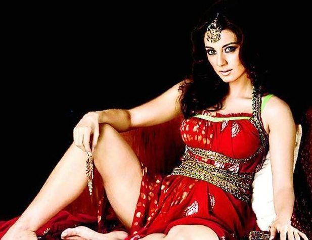 Minisha Lamba Hot Pics
