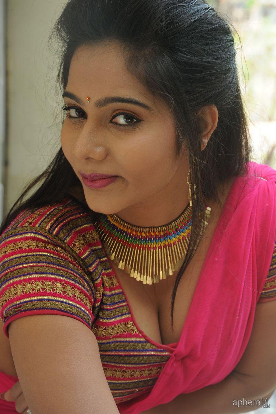 Mitra Half Saree Hot Navel Pics