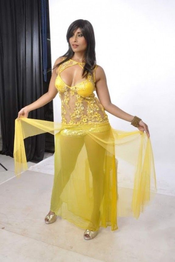 Model Aiysha Sagar Hot Spicy Pics