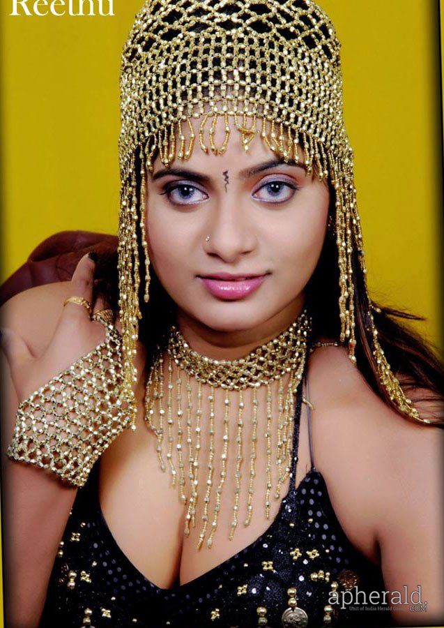 Model Samgamaesvari Hot Gallery